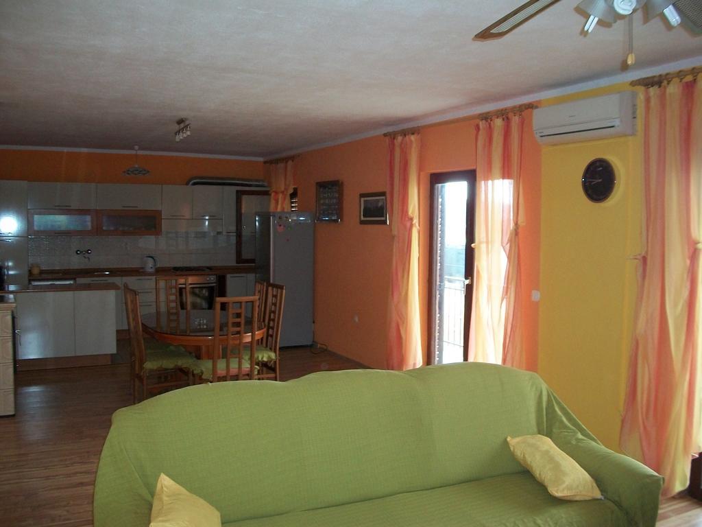 Apartment Luka Trogir Luaran gambar