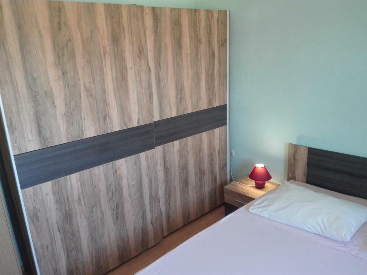 Apartment Luka Trogir Luaran gambar