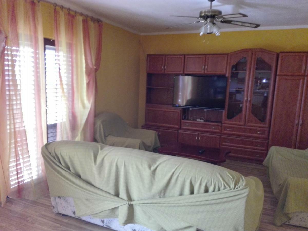 Apartment Luka Trogir Luaran gambar