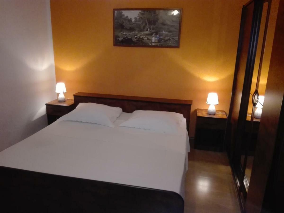 Apartment Luka Trogir Luaran gambar